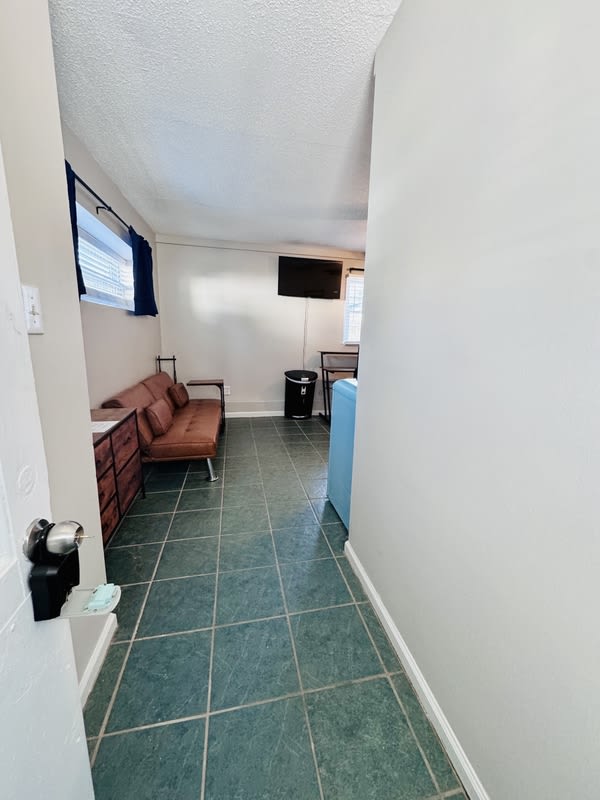 1105 West Rock Spring Road – photo 4