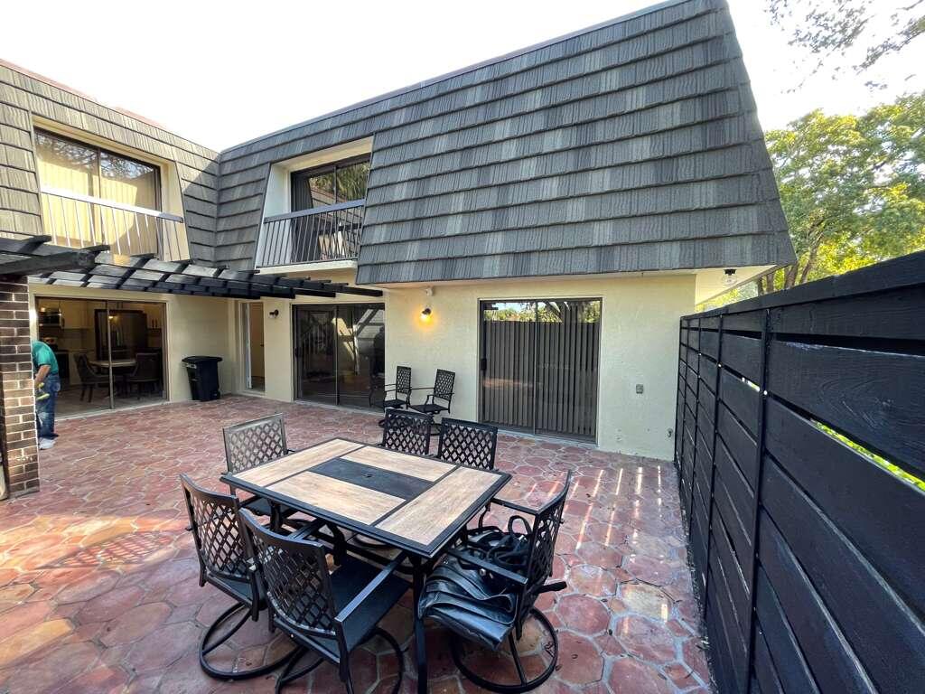118 1st Terrace – photo 1