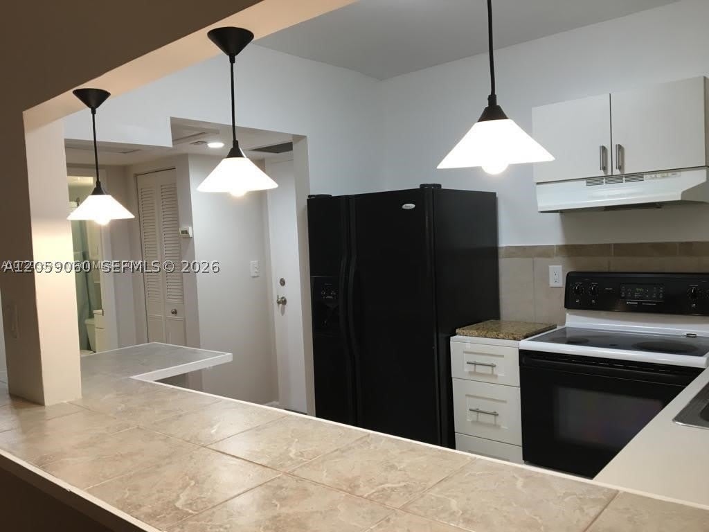 259 S Cypress Rd – photo 2