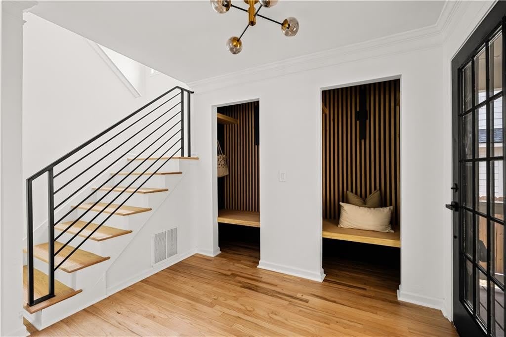 1232 Memorial Drive SE – photo 5