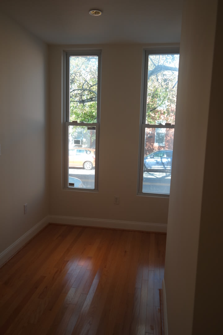 Charming 2 Bedroom/1 Bathroom Townhome in Washington Village, MD! – photo 2