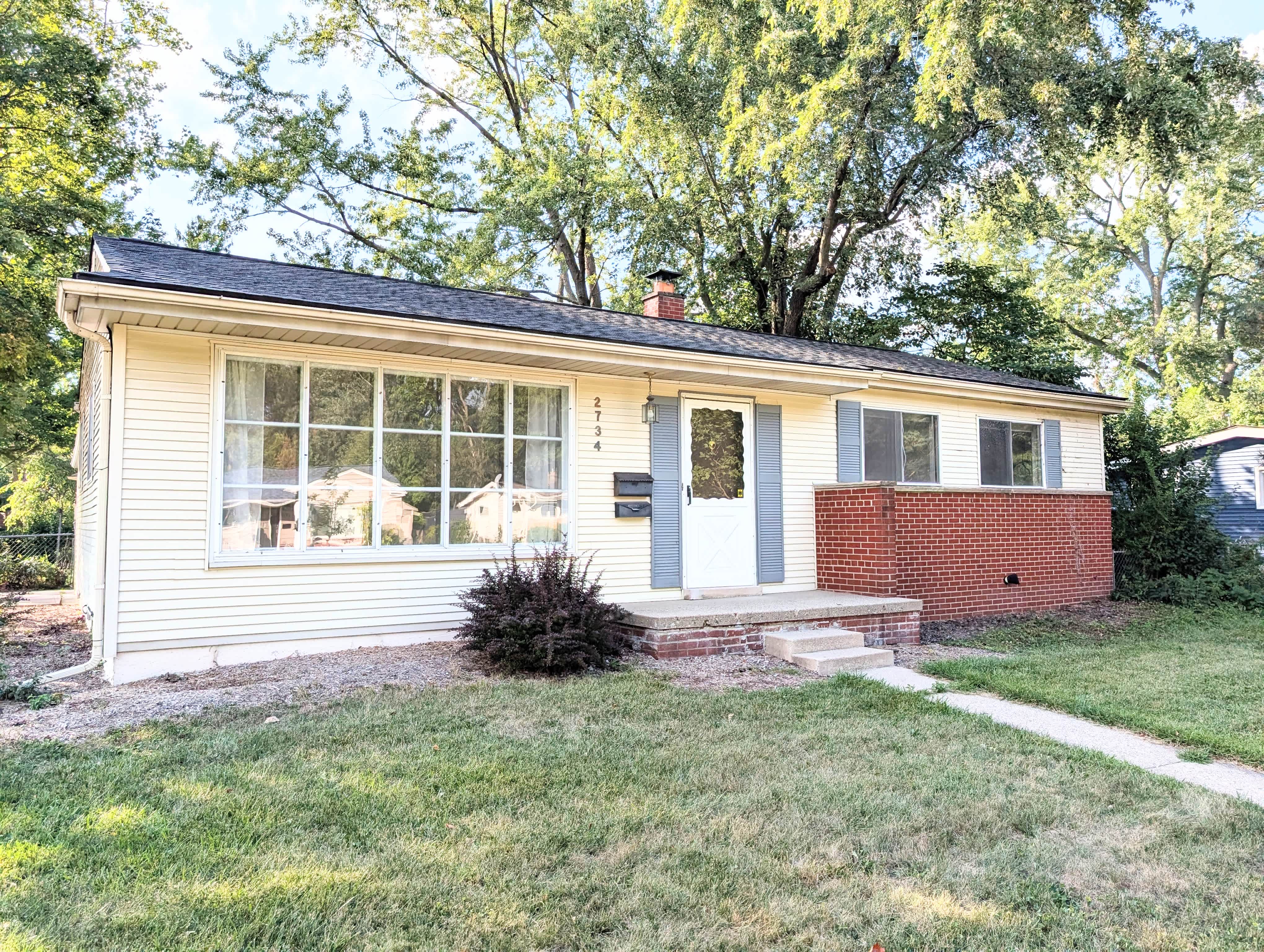 2734 Hampshire Road – photo 1
