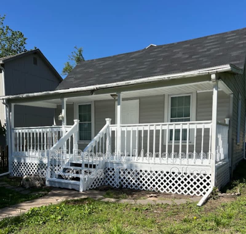1021 SW Woodward Ave – photo 1