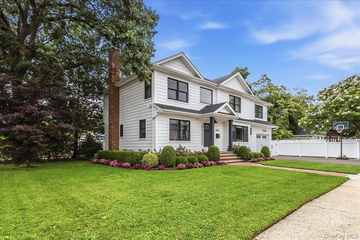 1214 Maple Avenue – photo 3