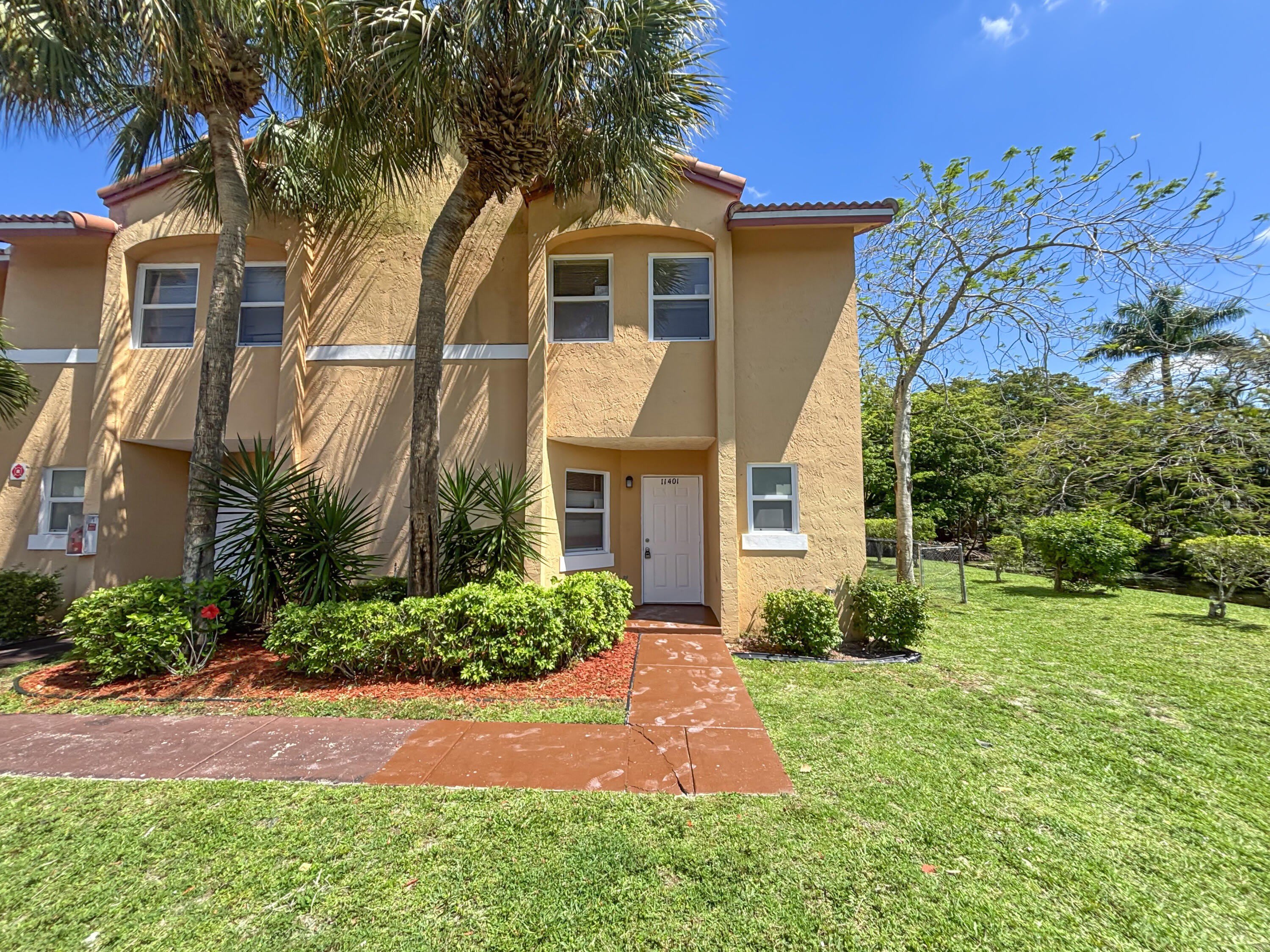 11401 NW 45th Street – photo 1