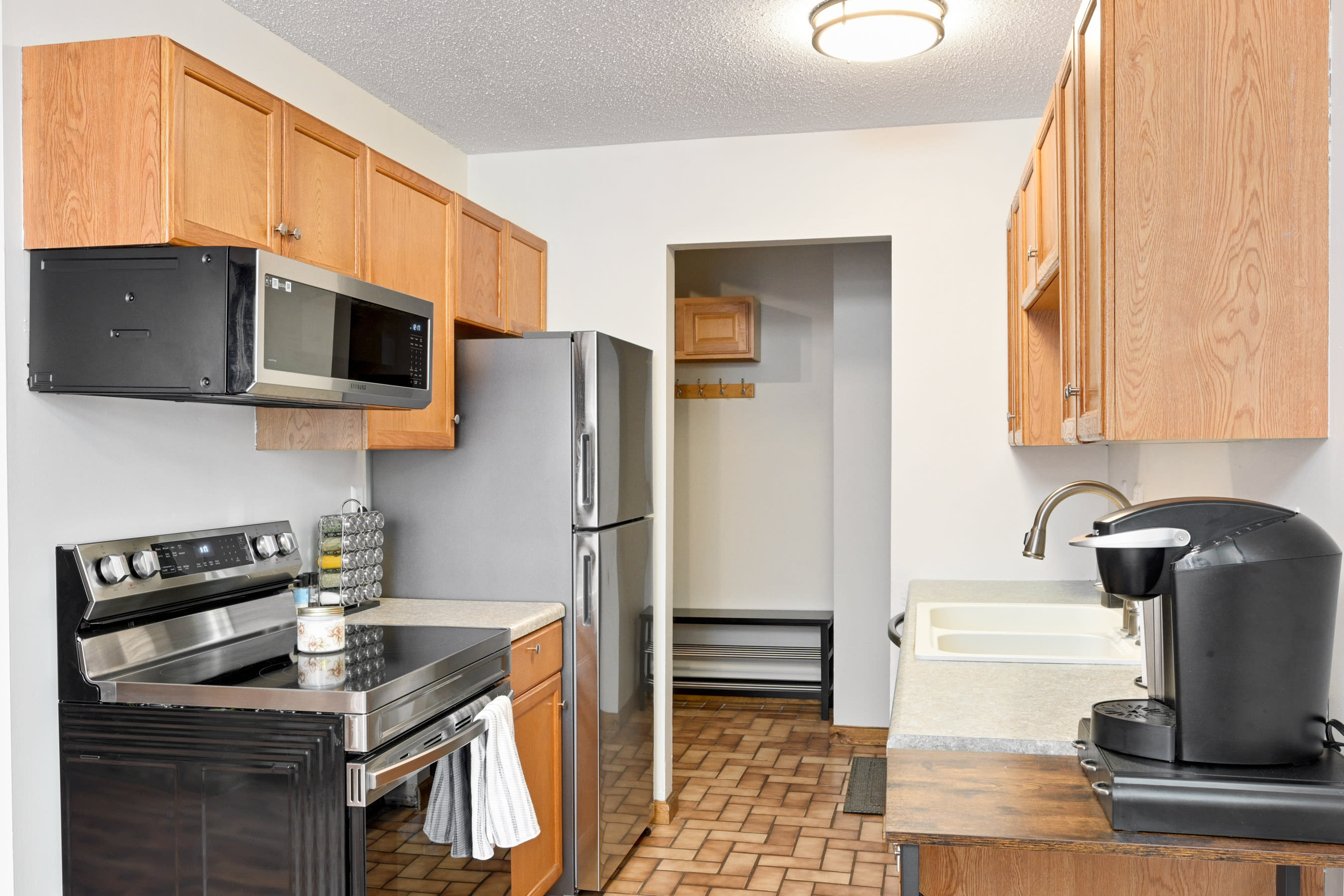 1008 Westbrooke Way – photo 3