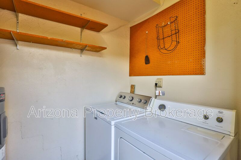 851 E Cochise Dr – photo 4