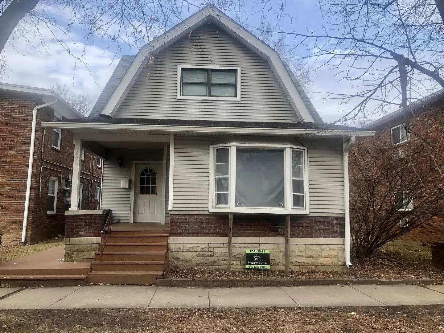 Great location in the heart of Bloomington! 5 Bedrooms – photo 1
