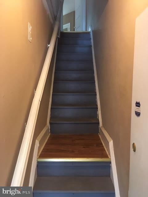 703 W ANNSBURY Street – photo 5
