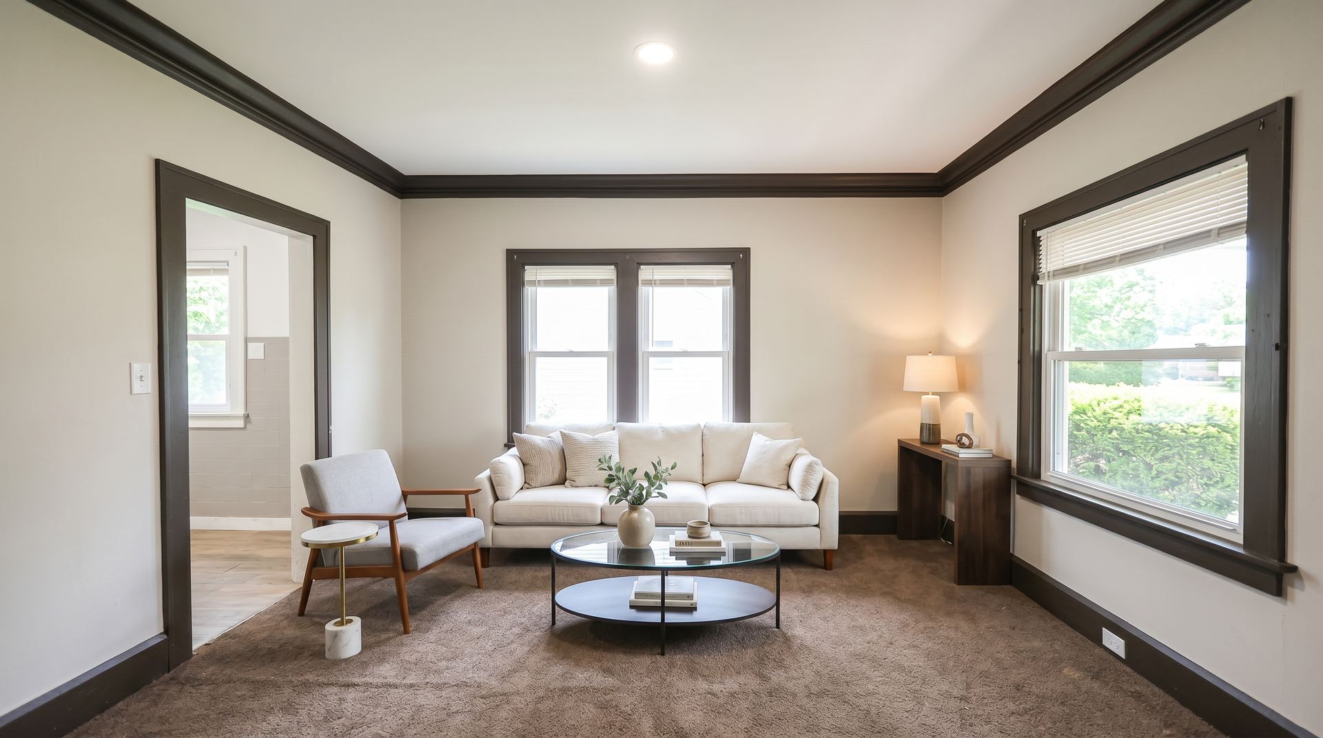 3 Bedroom Single Family – photo 1