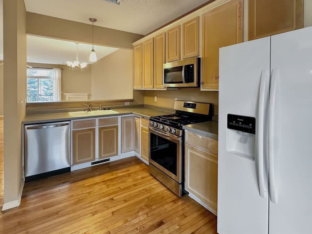15869 Foliage Avenue – photo 4