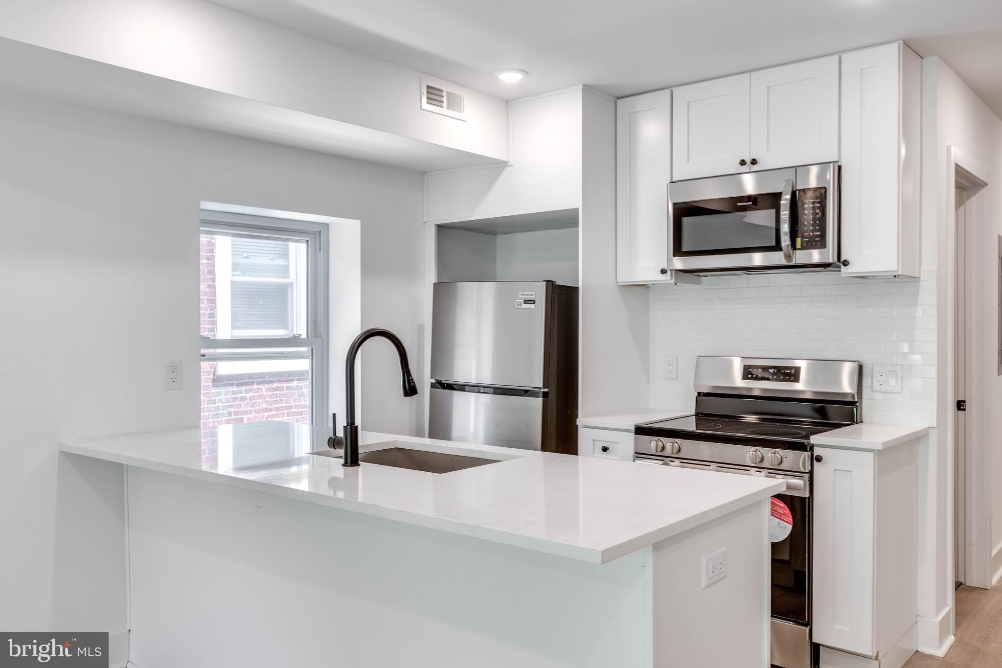 4220 BALTIMORE Avenue – photo 2