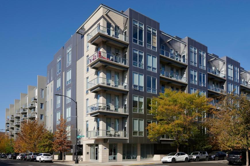 1100 W Adams St – photo 1