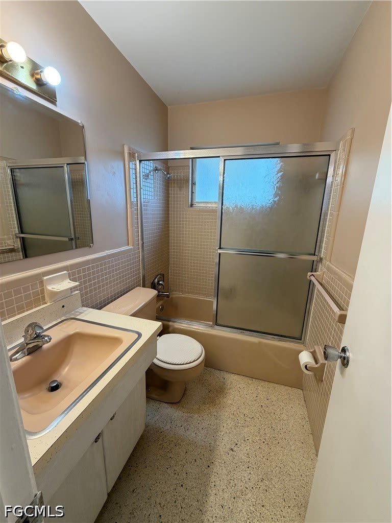1407 Juddale Street E – photo 2