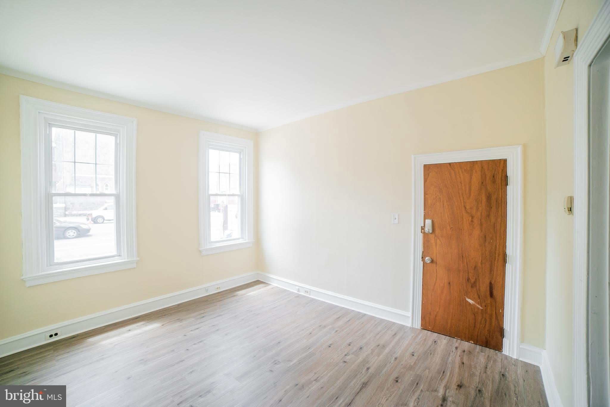 2427 E ALLEGHENY Avenue – photo 4