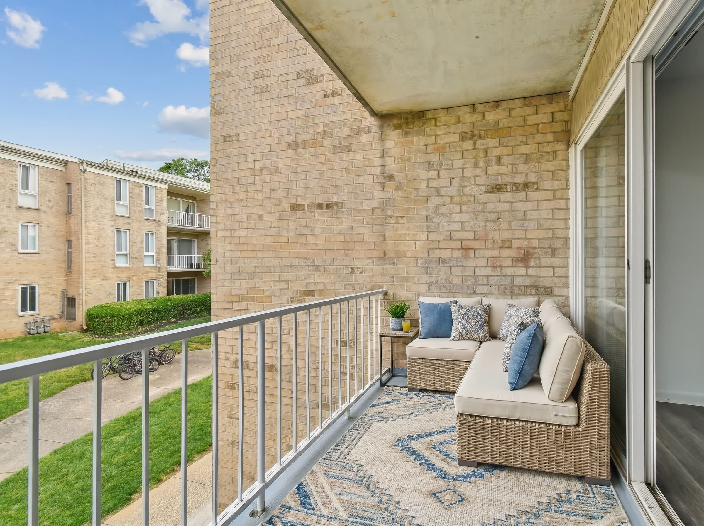 The Apartments at Elmwood Terrace – photo 3