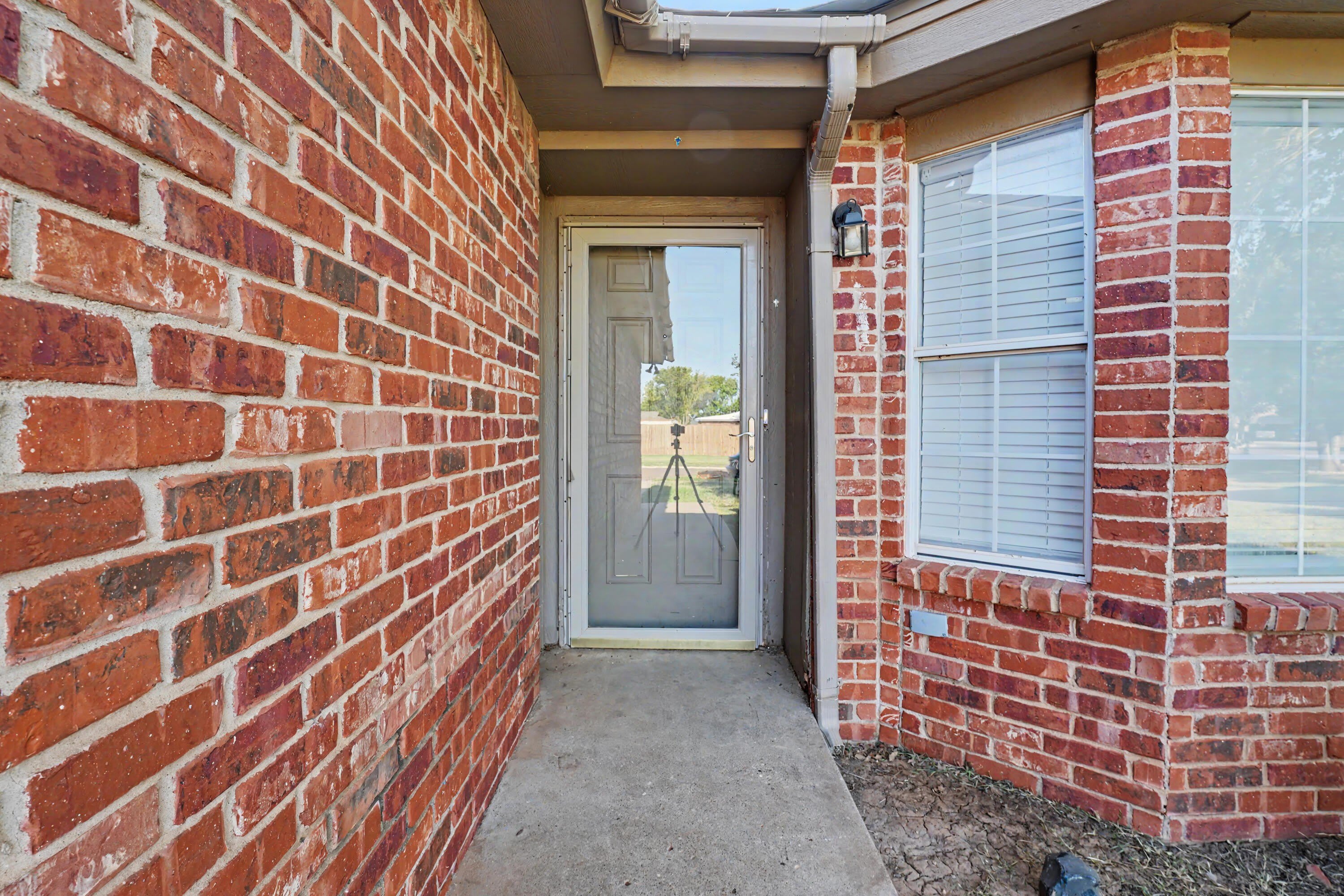 1010 Hyden Avenue – photo 2