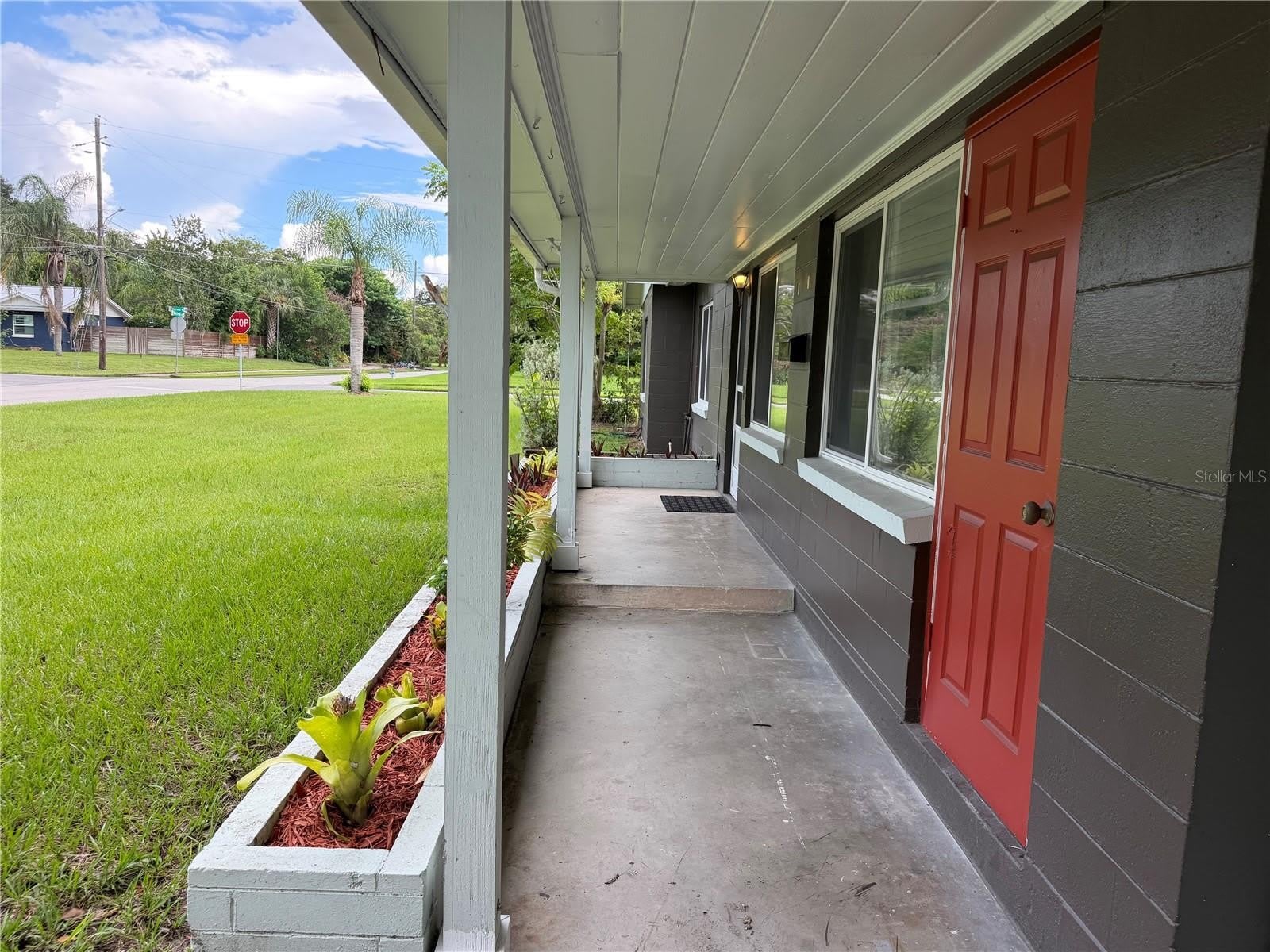 710 WINTHROP Place – photo 2