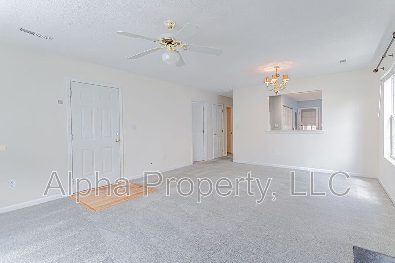 7 Hammett Grove Lane – photo 3