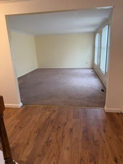 1293 Manor Dr – photo 2