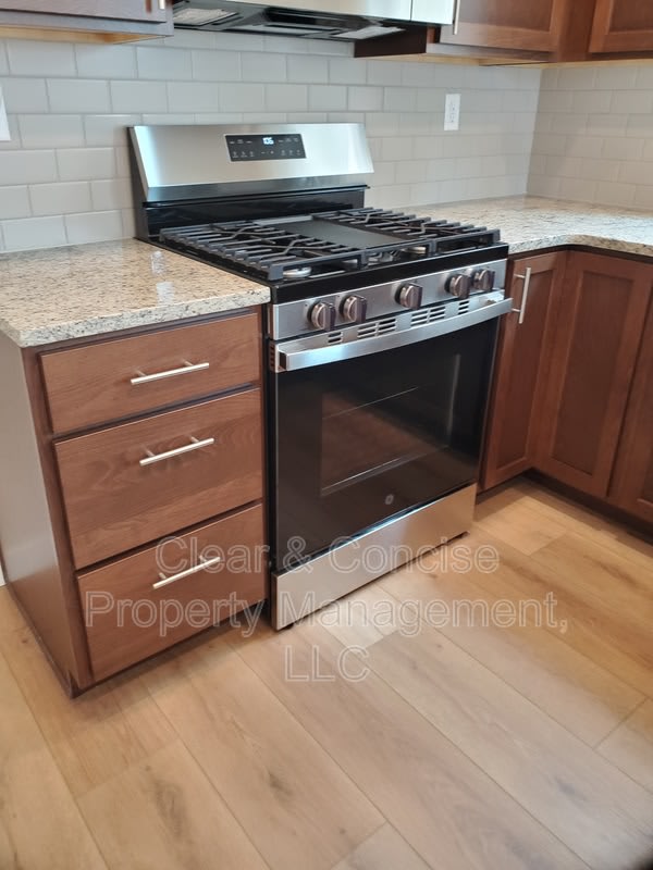 5230 Holly Street – photo 5