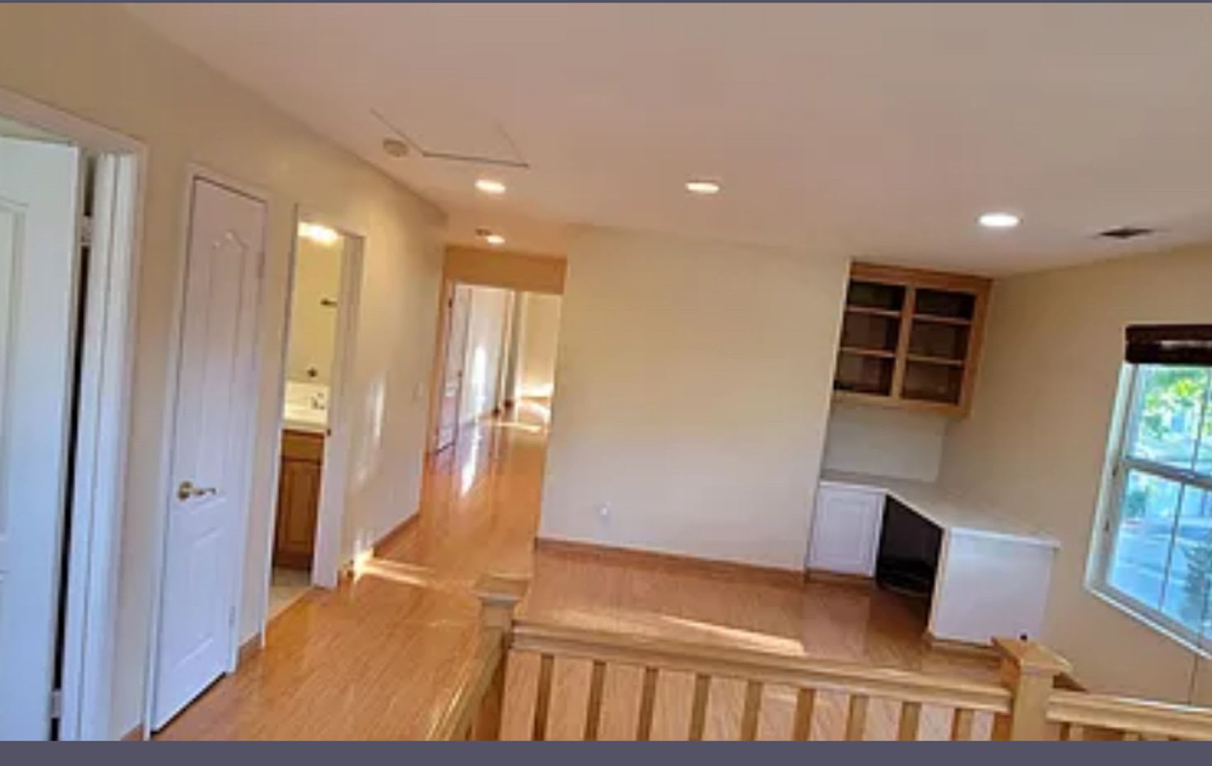 Spacious 4 Bedroom With Downstairs Bedroom Full Bath And Ev Charger Water Landscaping Included – photo 4