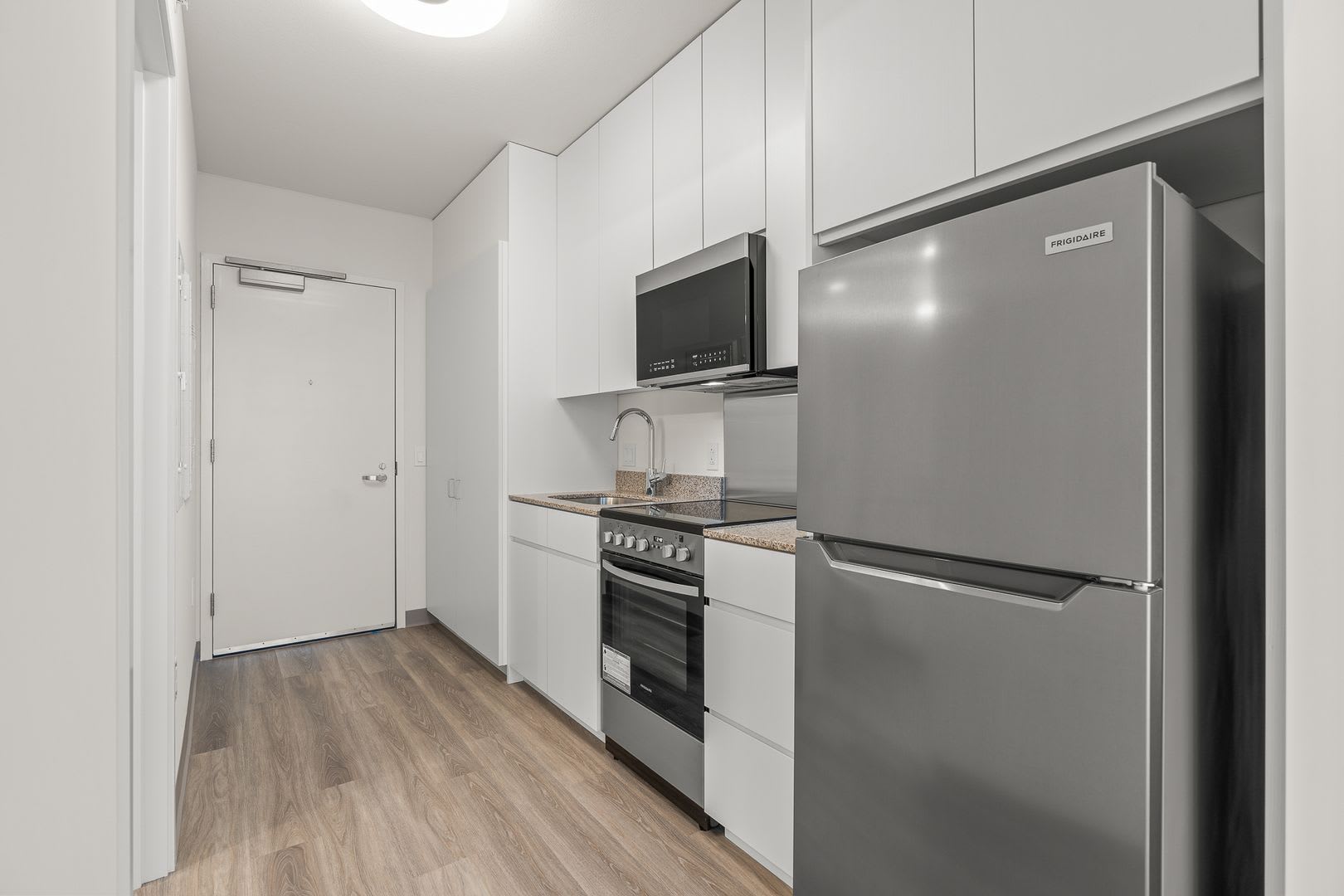 Modern Studio at The Flats at Sky Ala Moana East – photo 5