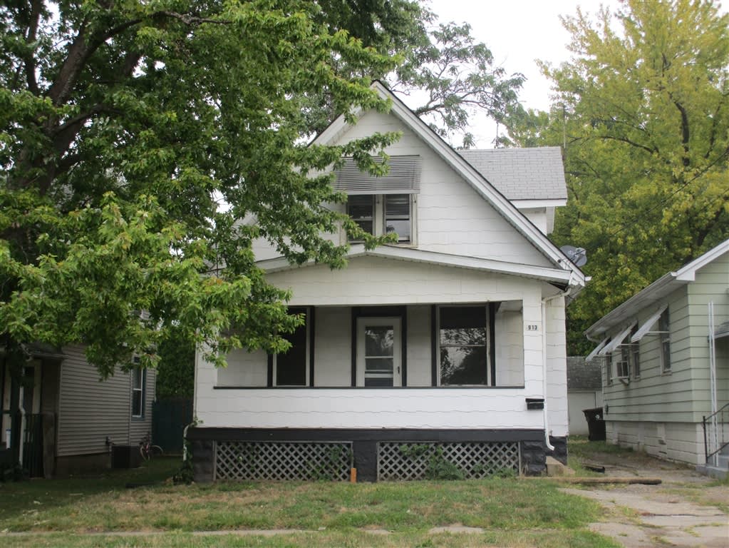 913 W McClure Ave. – photo 1