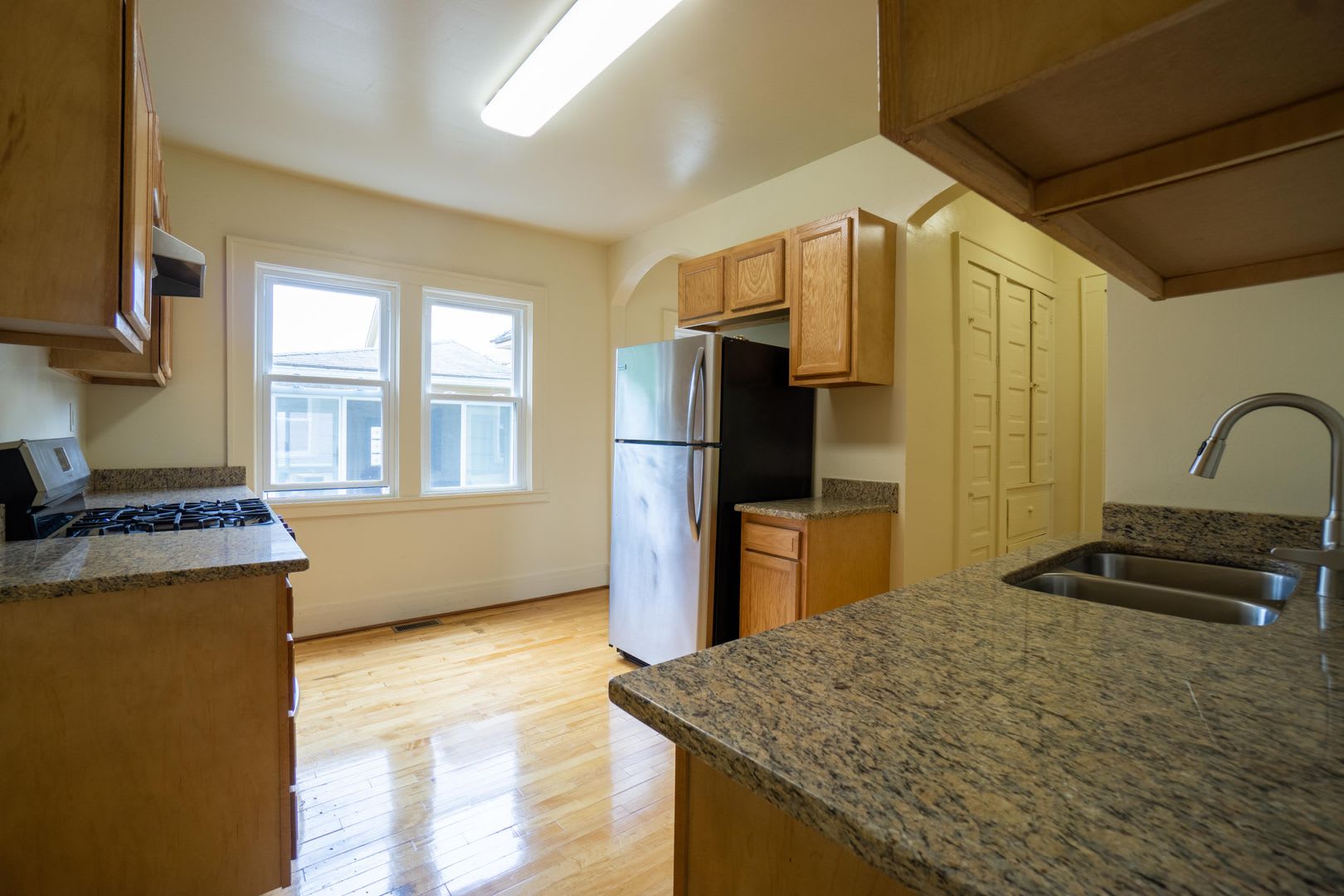 407 Roosevelt Ave – photo 4