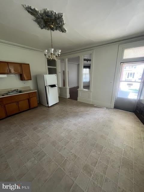 10 RAILROAD Avenue – photo 4