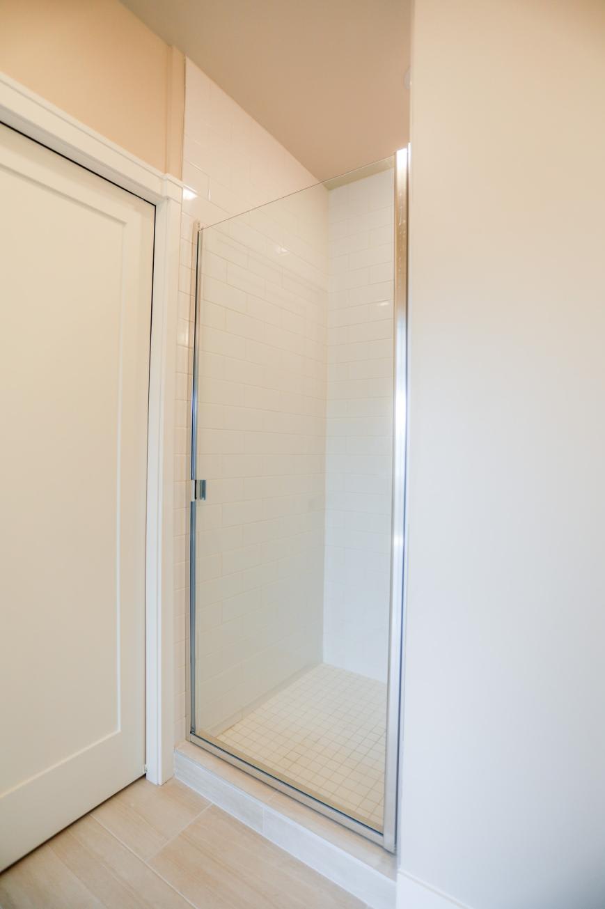 880 Lee St – photo 5