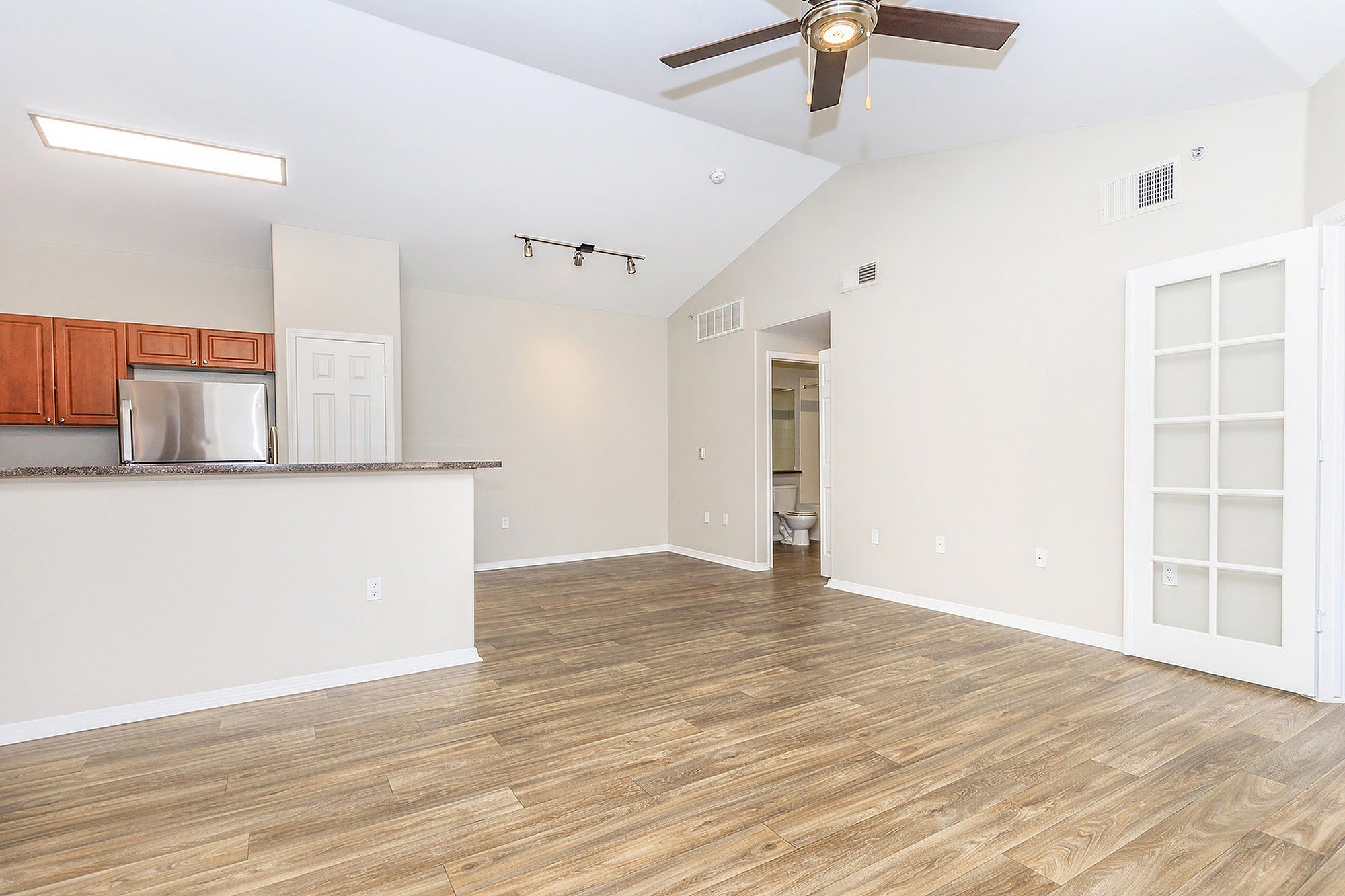 Creekside At Palmer Park Apartments – photo 2