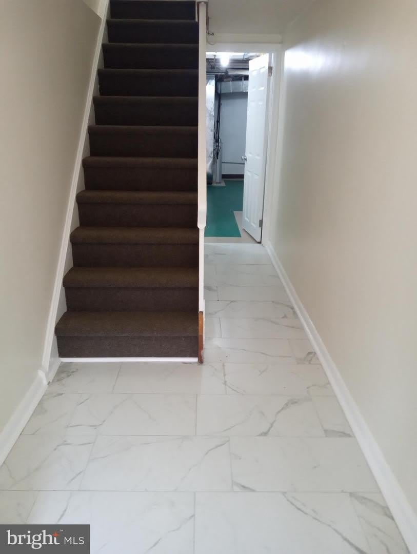 58 SUBURBAN LN – photo 2