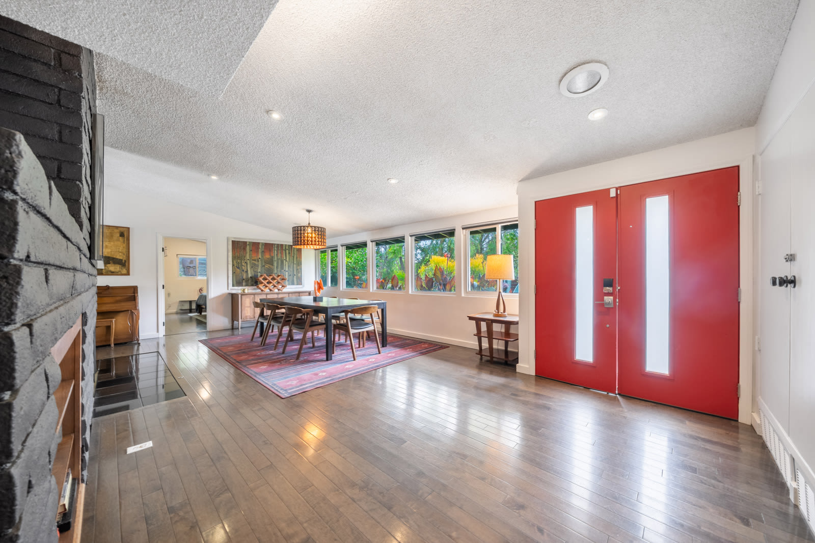 13557 Kittridge St – photo 3