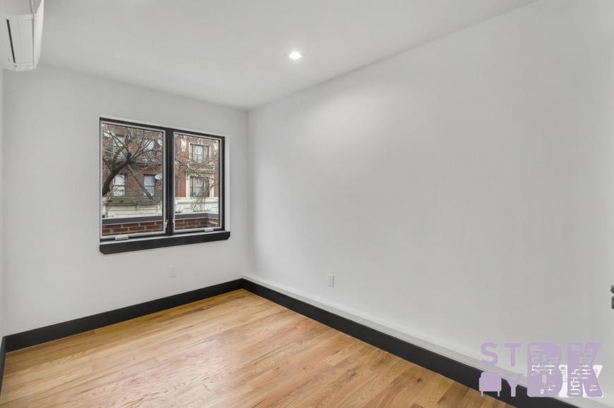 242 Parkside Avenue – photo 3