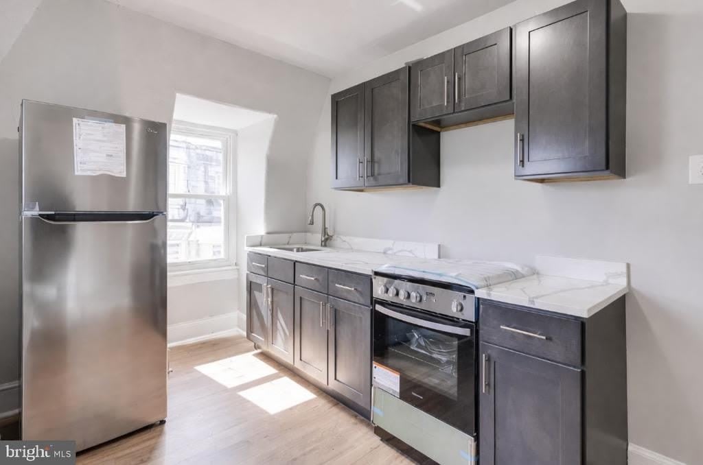 524 E JOHNSON STREET – photo 2
