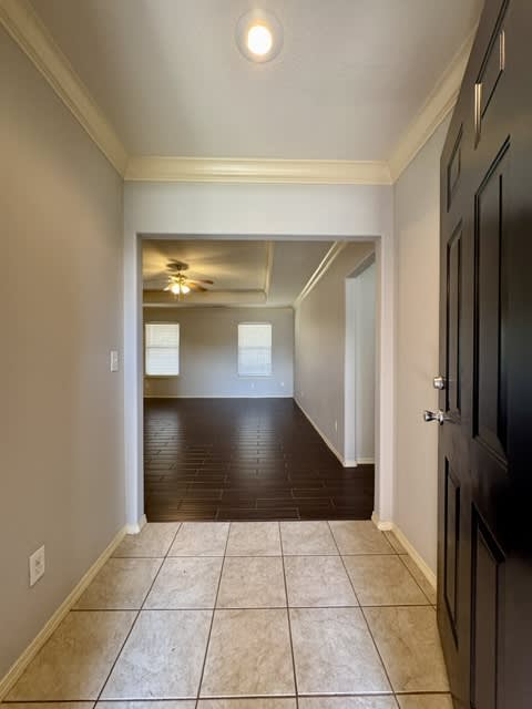 807 SW River Rock St – photo 3