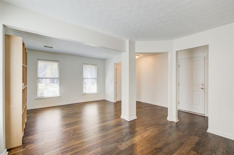 1204 Gates Circle SE – photo 4