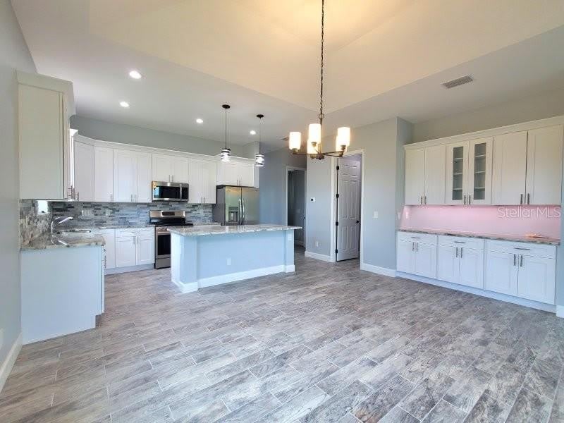 1038 SAN CRISTOBAL Avenue – photo 5