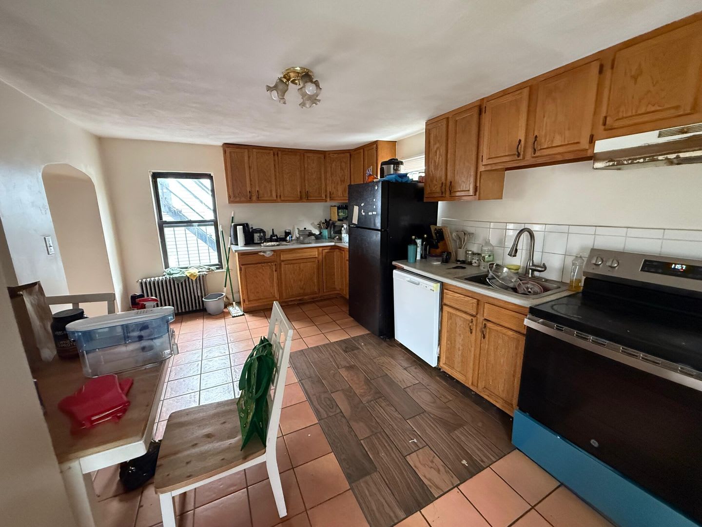Gorgeous, Affordable and Student Friendly Apartment Near T! Perfect for BU students on a budget – photo 1