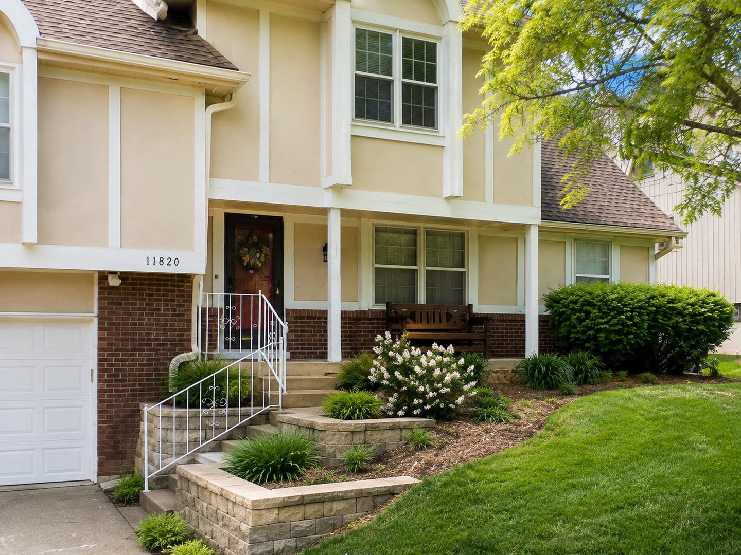 2 Separate Living Spaces In One Home 5 Bedroom 3 Bath Overland Park Home With Finished Lower Living Suite Partially Fenced Backyard – photo 3