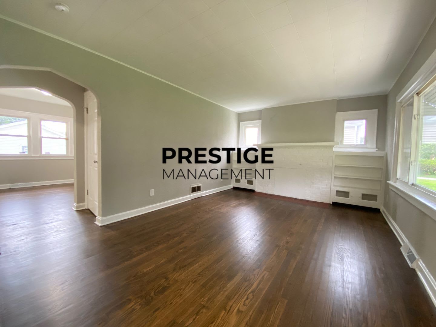 3 Bedroom Home in Gary – photo 2