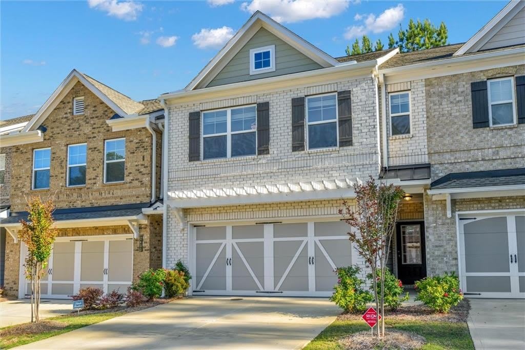 2423 Chene Drive – photo 1