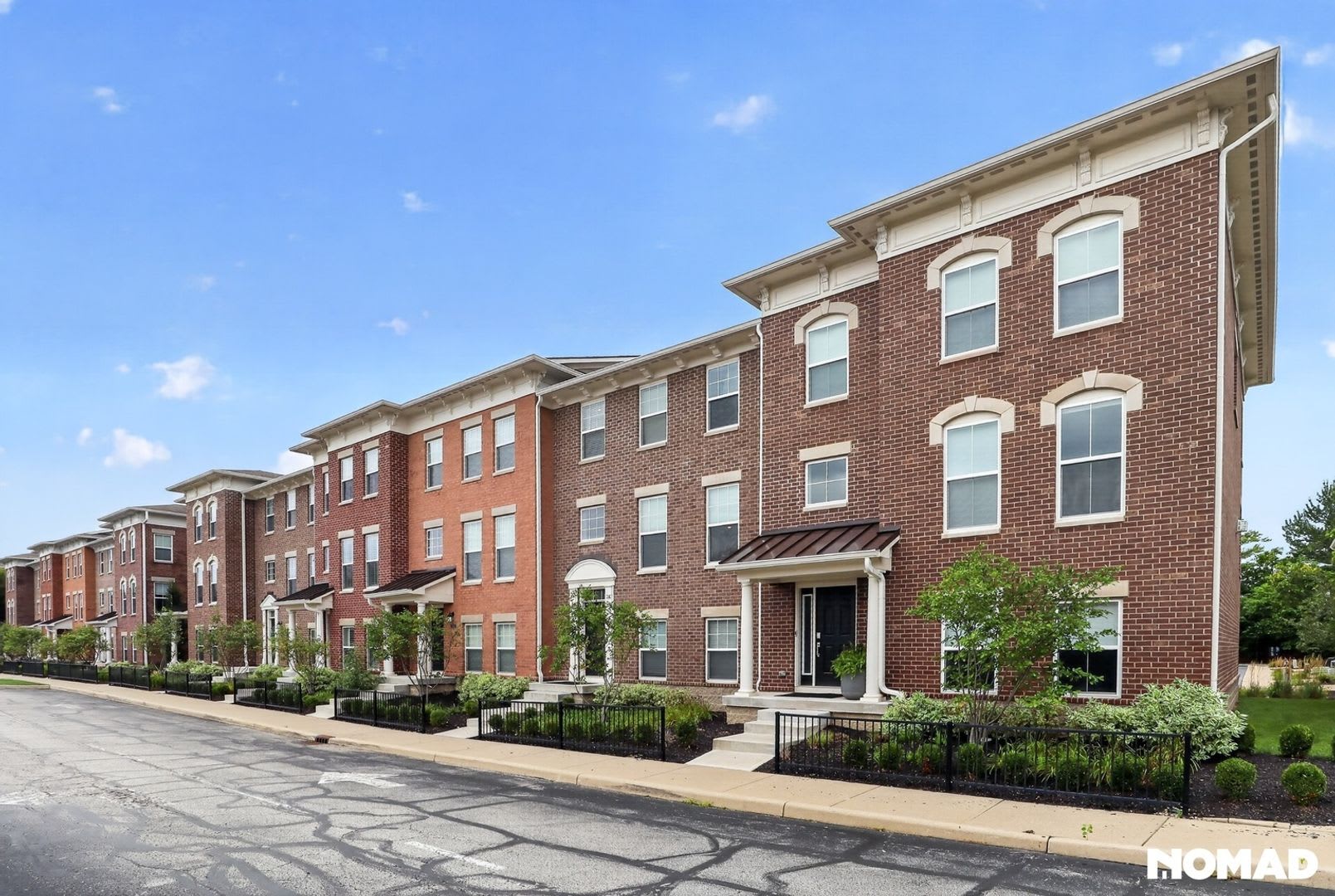 Spacious 3Br Townhome In Indianapolis – photo 2