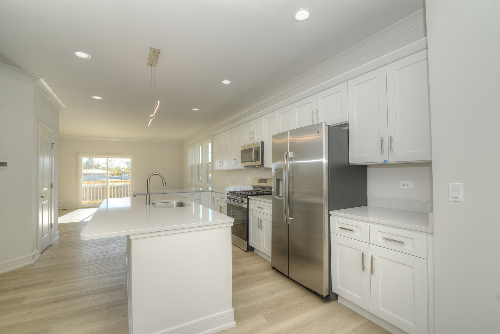212 Walnut Street N – photo 5
