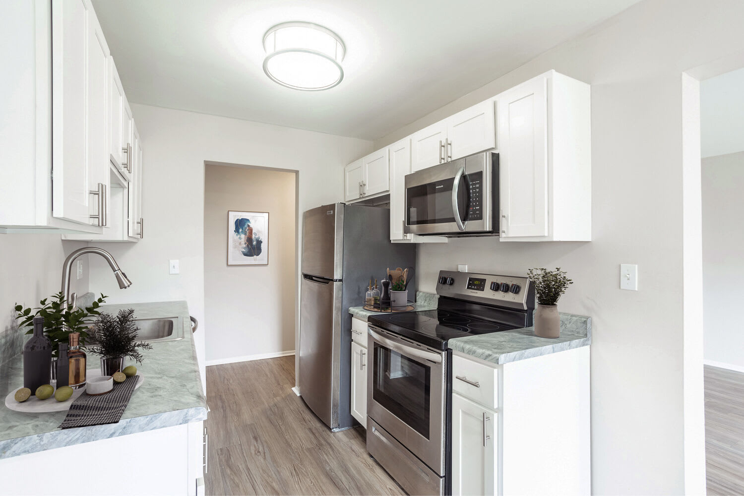 Georgian Manor Apartments – photo 3
