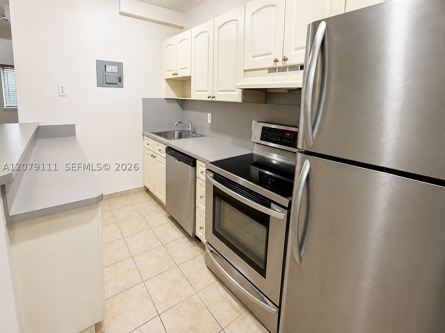 3031 Sw 27Th Ave – photo 2