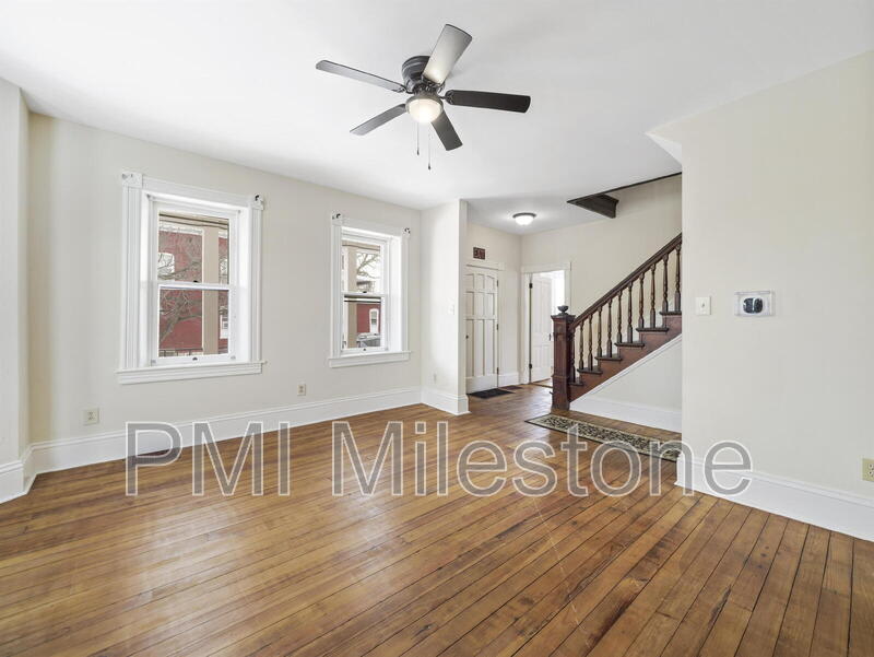 1001 Pope Ave – photo 4