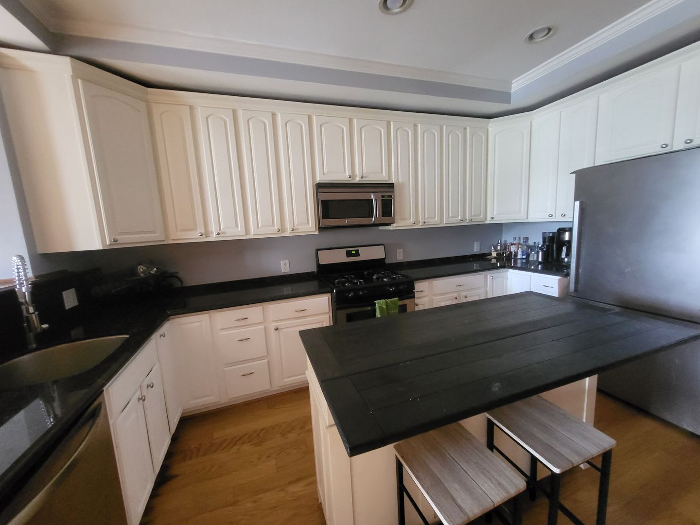 Charming 2Bed 3Bath In Patterson Place – photo 3