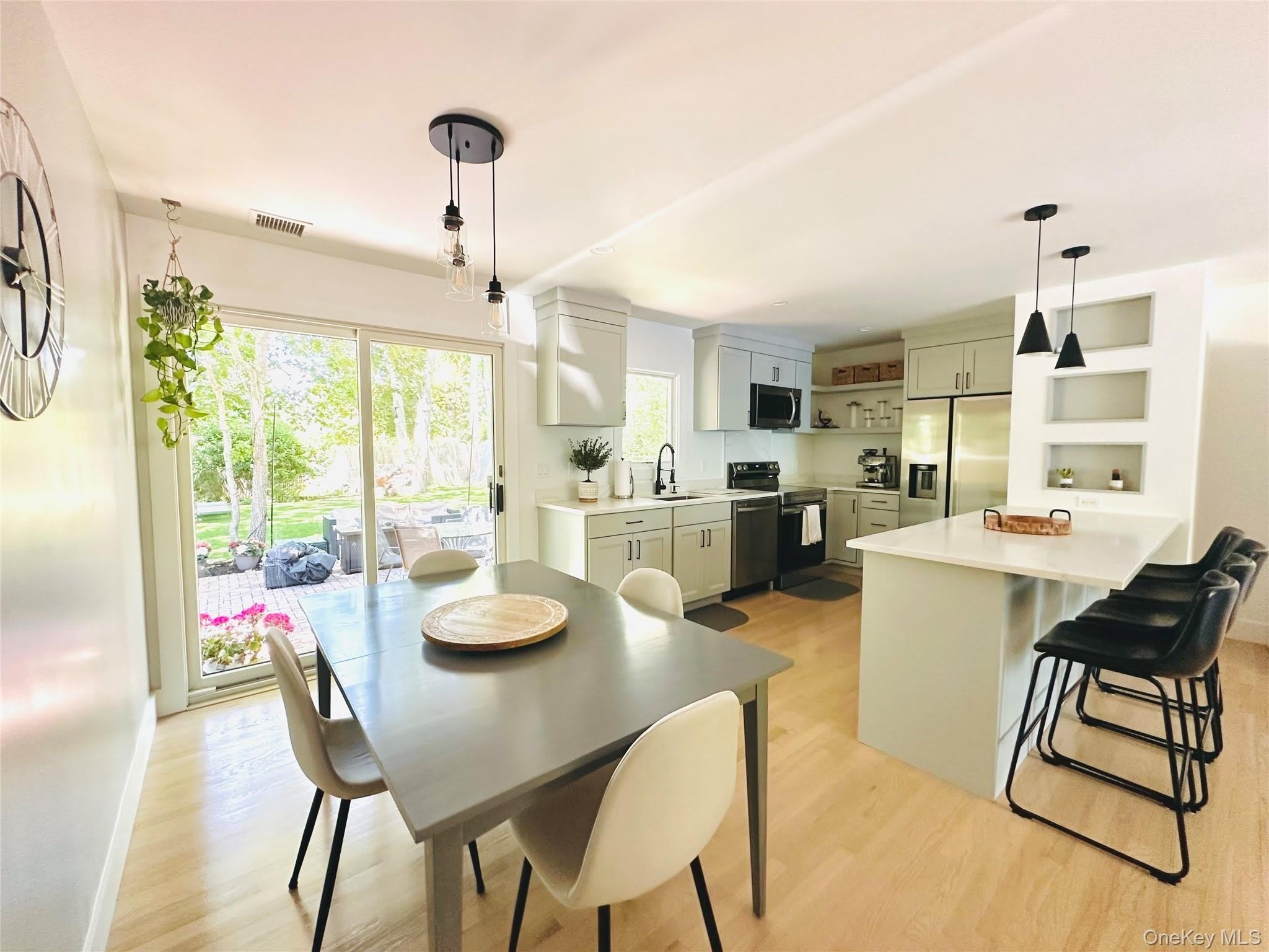 45 Yale Drive – photo 2
